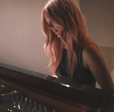 molly at the piano